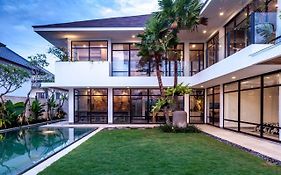 Villa Nonnavana - 12-Minute Walk To Batu Bolong Beach